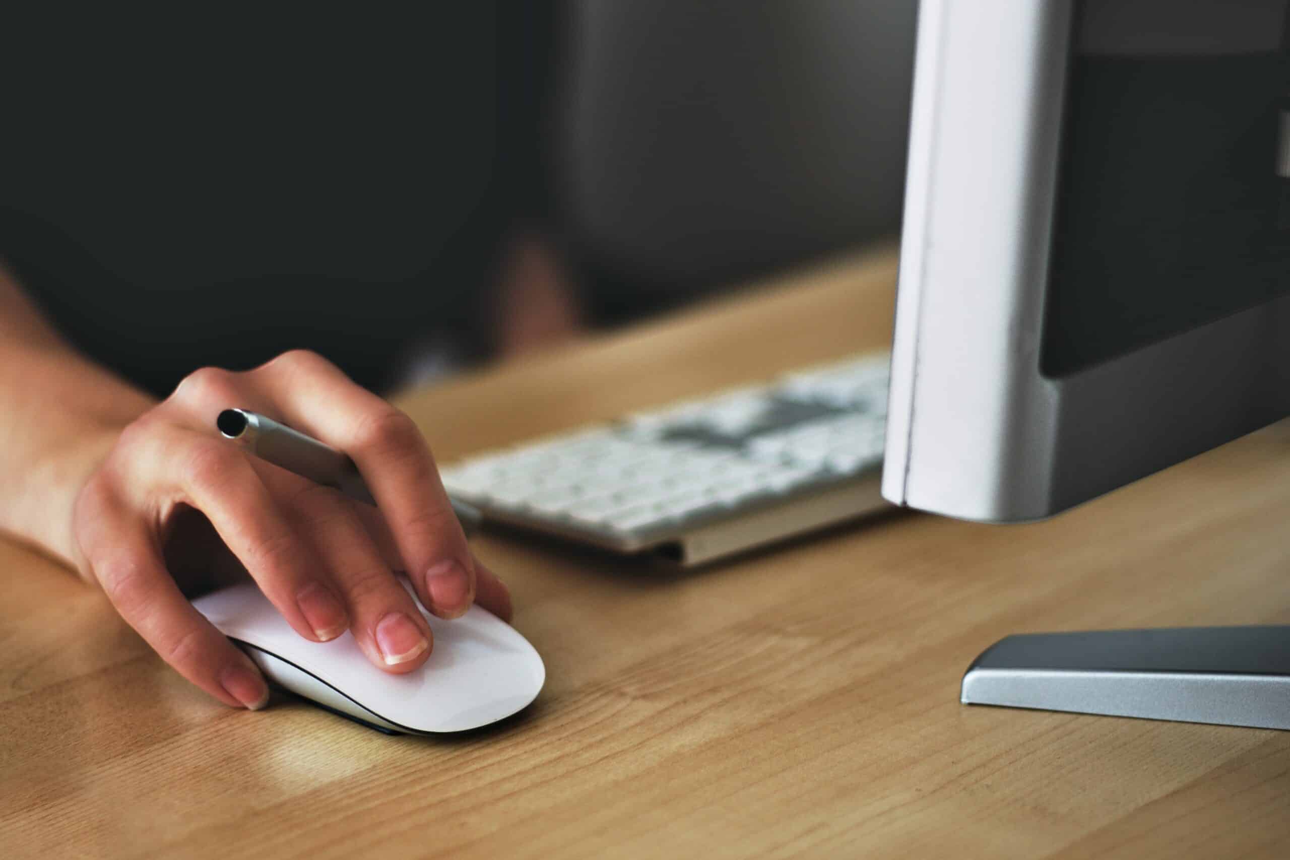 write any three uses of computer in education field